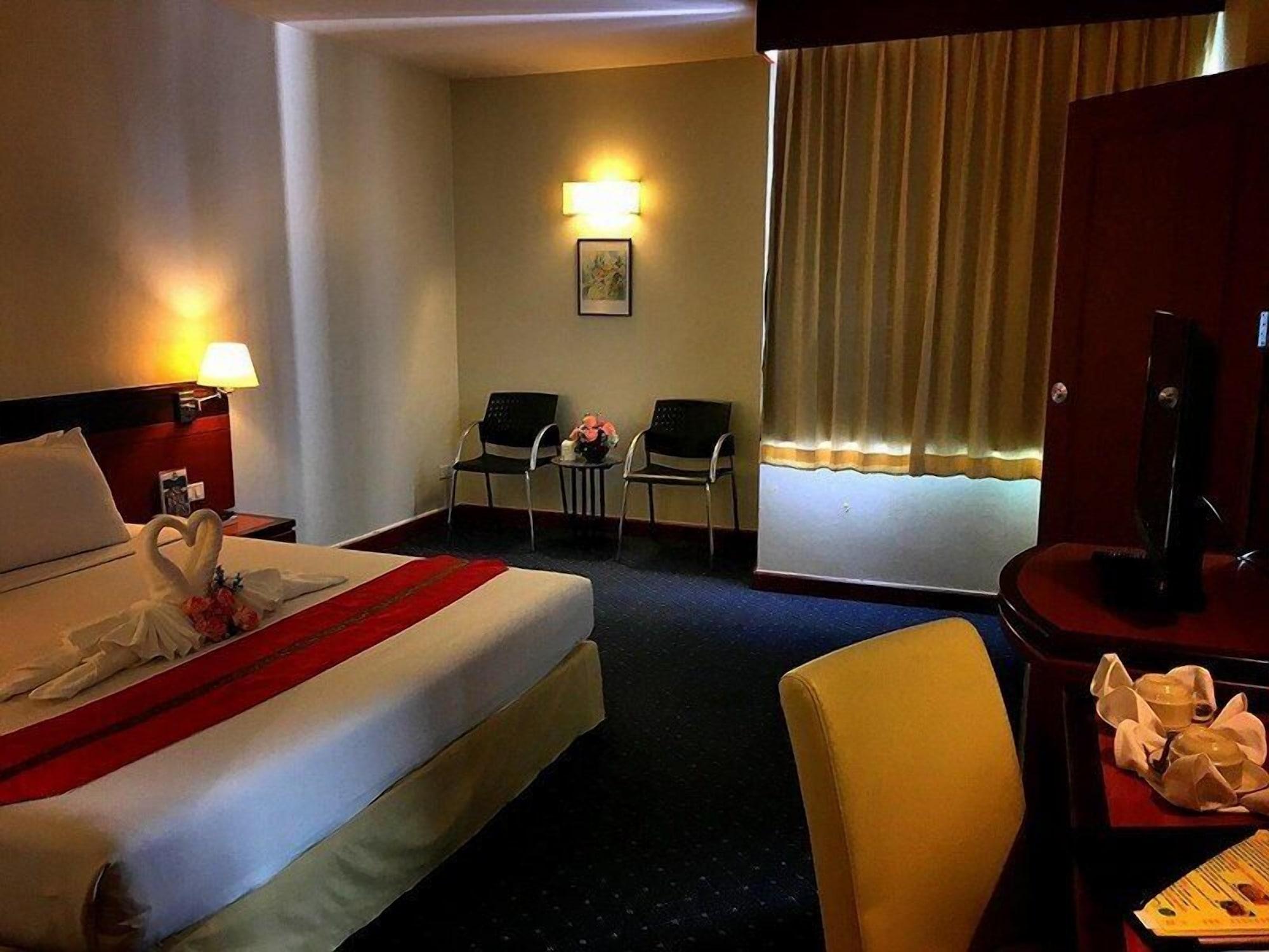 Hatyai Golden Crown Hotel Hat Yai Exterior photo