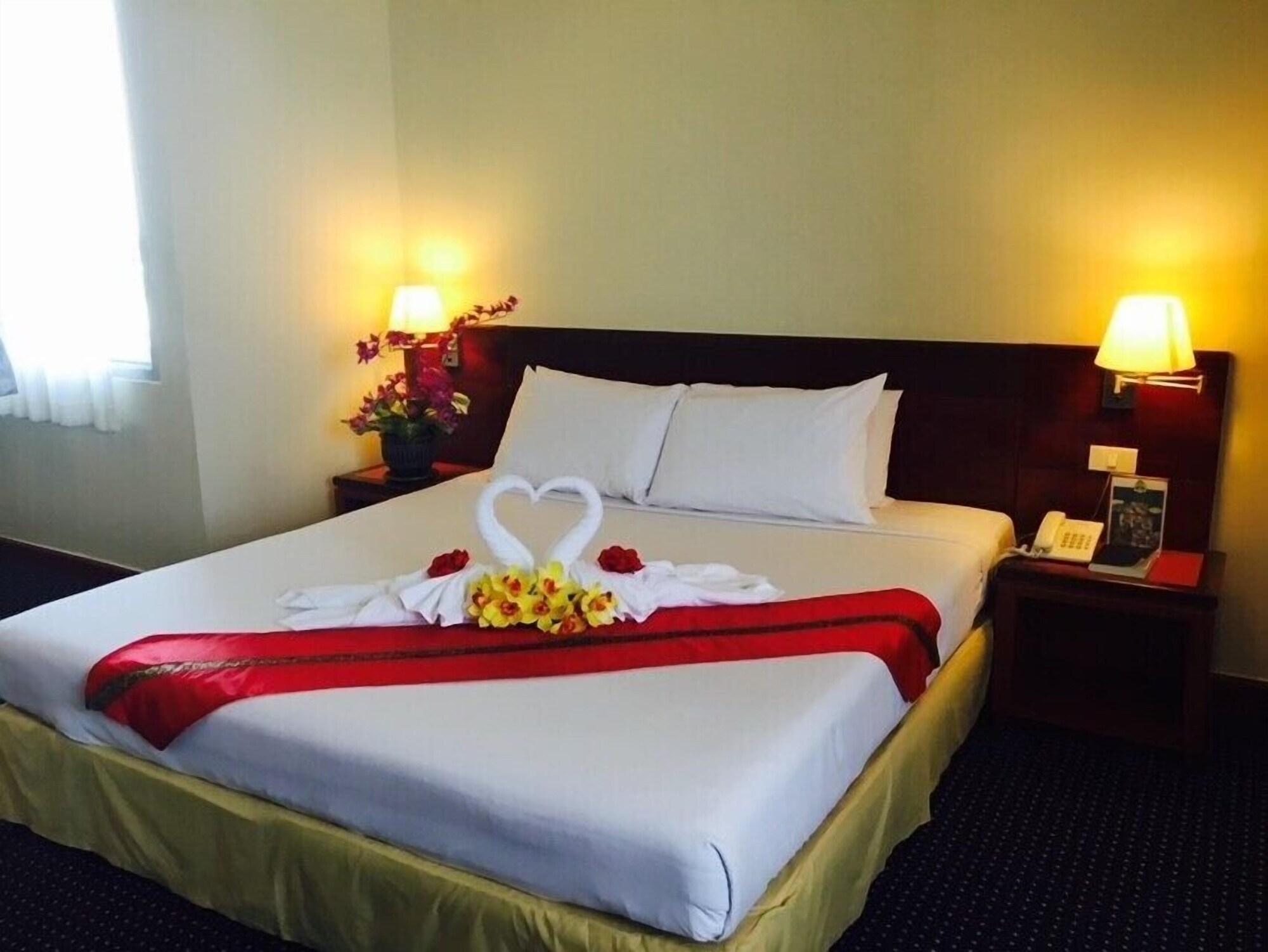 Hatyai Golden Crown Hotel Hat Yai Exterior photo