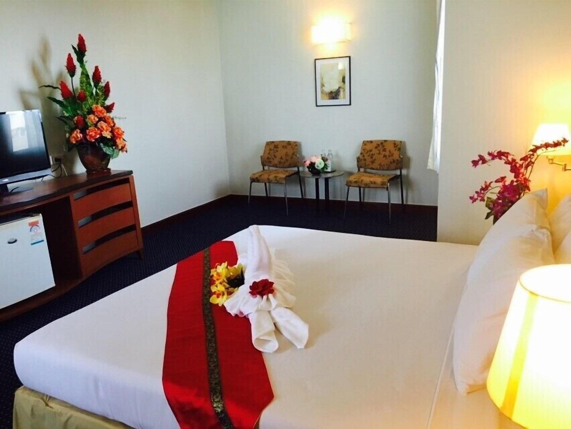 Hatyai Golden Crown Hotel Hat Yai Exterior photo