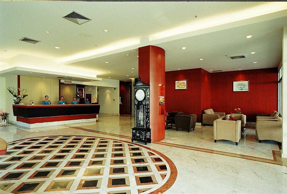 Hatyai Golden Crown Hotel Hat Yai Exterior photo