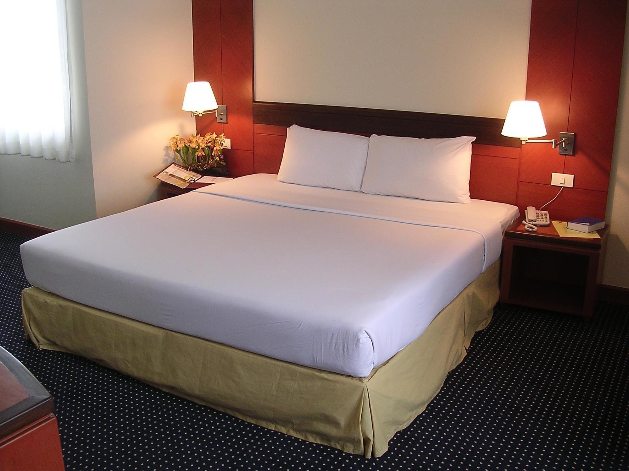 Hatyai Golden Crown Hotel Hat Yai Exterior photo