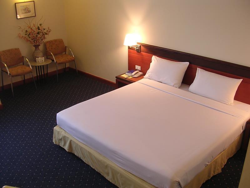 Hatyai Golden Crown Hotel Hat Yai Exterior photo