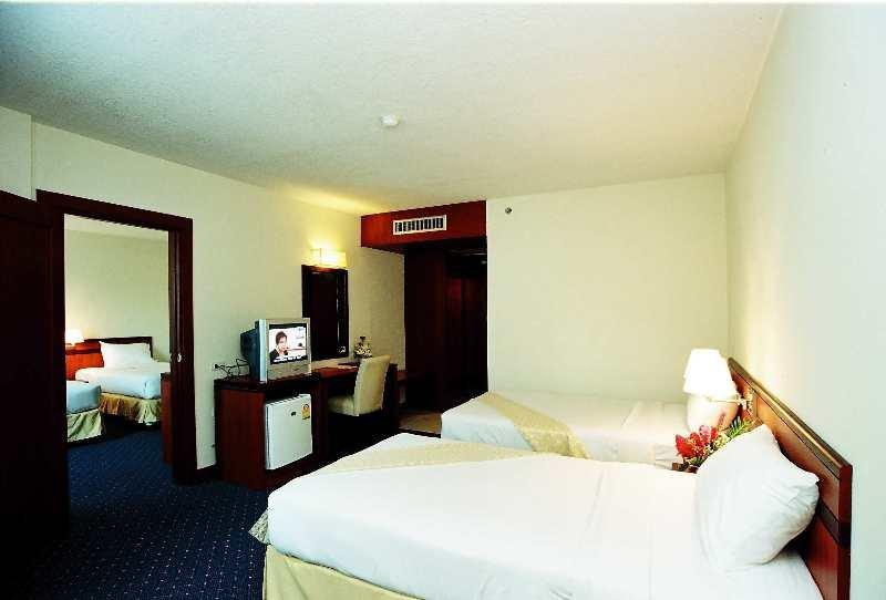 Hatyai Golden Crown Hotel Hat Yai Exterior photo